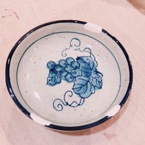 金継ぎ 欠けをうけた器の写真